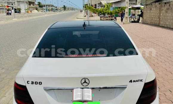 Sayi Na hannu Mercedes-Benz C–Class White Mota in Cotonou a Benin Sayi Na hannu Mercedes-Benz C–Class White Mota in Cotonou a Benin