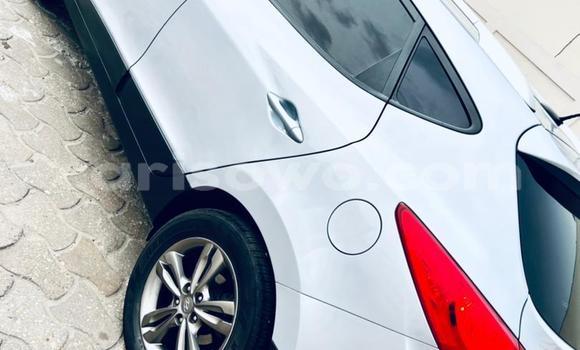 Sayi Na hannu Hyundai Tucson Azurfa Mota in Abomey Calavi a Benin Sayi Na hannu Hyundai Tucson Azurfa Mota in Abomey Calavi a Benin