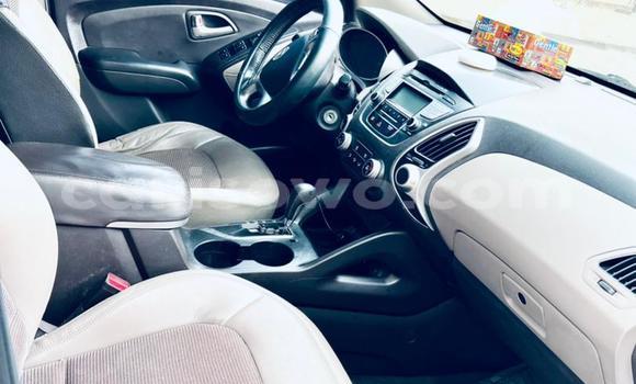 Sayi Na hannu Hyundai Tucson Azurfa Mota in Abomey Calavi a Benin Sayi Na hannu Hyundai Tucson Azurfa Mota in Abomey Calavi a Benin