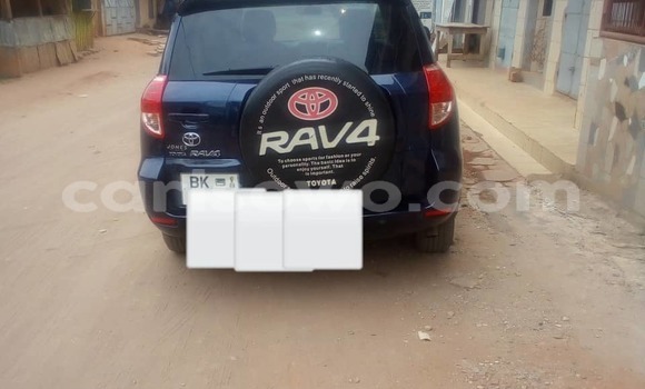 Ra Àlòkù Toyota RAV4 Blue Ọkọ̀ in Cotonou ni Benin