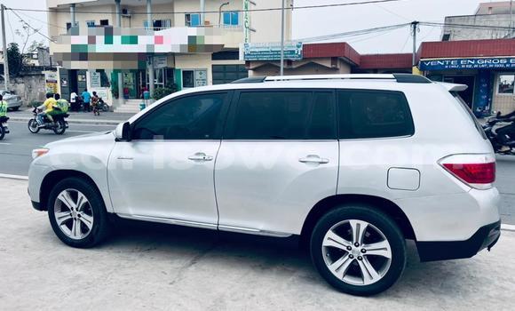 Acheter Occasion Voiture Toyota Highlander Gris à Cotonou, Benin Acheter Occasion Voiture Toyota Highlander Gris à Cotonou, Benin