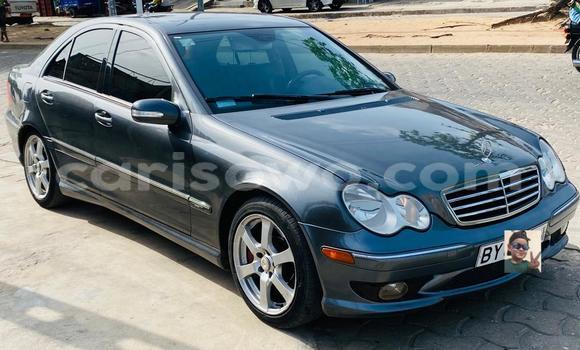 Acheter Occasion Voiture Mercedes-Benz C–Class Noir à Cotonou, Benin Acheter Occasion Voiture Mercedes-Benz C–Class Noir à Cotonou, Benin