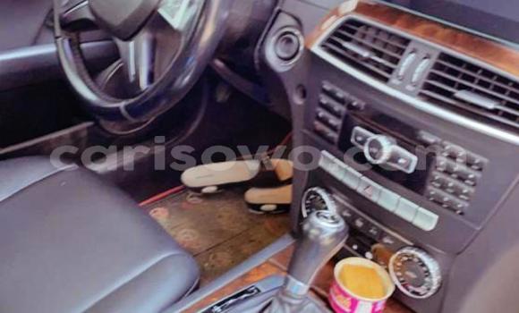 Sayi Na hannu Mercedes-Benz C–Class White Mota in Abomey Calavi a Benin Sayi Na hannu Mercedes-Benz C–Class White Mota in Abomey Calavi a Benin