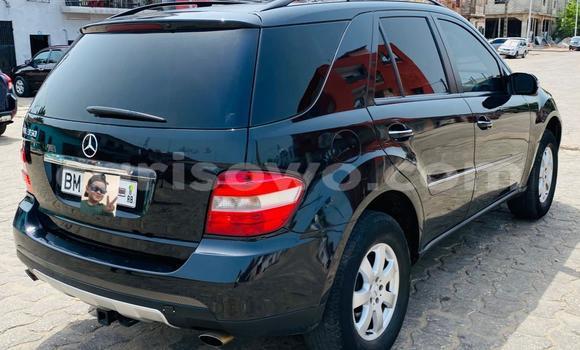Acheter Occasion Voiture Mercedes-Benz ML–Class Noir à Abomey Calavi, Benin Acheter Occasion Voiture Mercedes-Benz ML–Class Noir à Abomey Calavi, Benin