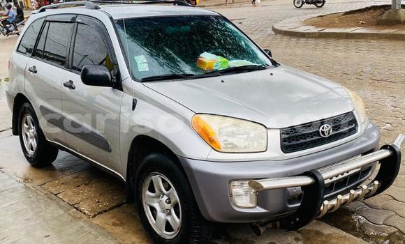 Ra Àlòkù Toyota RAV4 Silver Ọkọ̀ in Cotonou ni Benin Ra Àlòkù Toyota RAV4 Silver Ọkọ̀ in Cotonou ni Benin