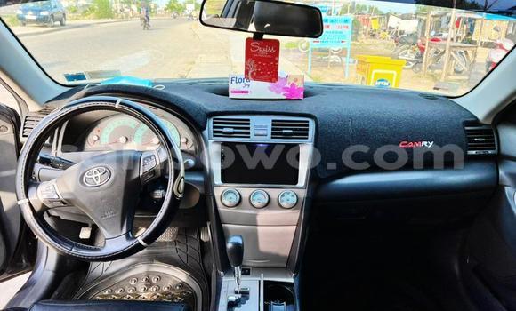 Sayi Na hannu Toyota Camry Azurfa Mota in Cotonou a Benin Sayi Na hannu Toyota Camry Azurfa Mota in Cotonou a Benin