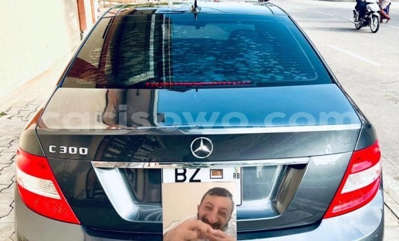Sayi Na hannu Mercedes-Benz C-Classe Black Mota in Abomey Calavi a Benin Sayi Na hannu Mercedes-Benz C-Classe Black Mota in Abomey Calavi a Benin