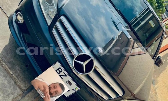 Sayi Na hannu Mercedes-Benz C-Classe Black Mota in Abomey Calavi a Benin Sayi Na hannu Mercedes-Benz C-Classe Black Mota in Abomey Calavi a Benin