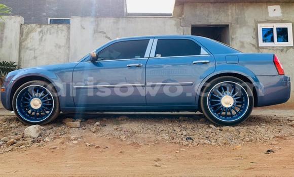 Ra Àlòkù Chrysler 300 Blue Ọkọ̀ in Cotonou ni Benin Ra Àlòkù Chrysler 300 Blue Ọkọ̀ in Cotonou ni Benin
