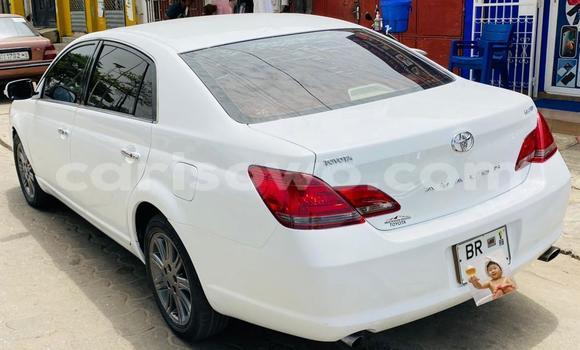 Ra Àlòkù Toyota Avalon funfun Ọkọ̀ in Abomey Calavi ni Benin Ra Àlòkù Toyota Avalon funfun Ọkọ̀ in Abomey Calavi ni Benin