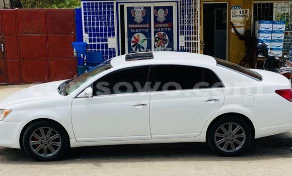 Ra Àlòkù Toyota Avalon funfun Ọkọ̀ in Abomey Calavi ni Benin Ra Àlòkù Toyota Avalon funfun Ọkọ̀ in Abomey Calavi ni Benin