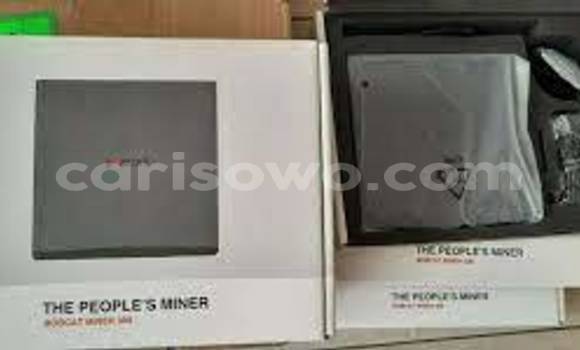 Ra Àlòkù Toyota Land Cruiser funfun Ọkọ̀ in Adjohoun ni Oueme