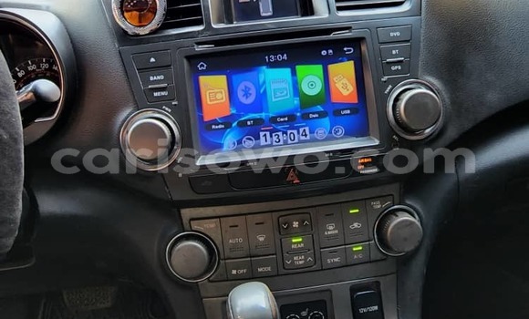 Acheter Occasion Voiture Toyota Highlander Bleu à Cotonou, Benin Acheter Occasion Voiture Toyota Highlander Bleu à Cotonou, Benin