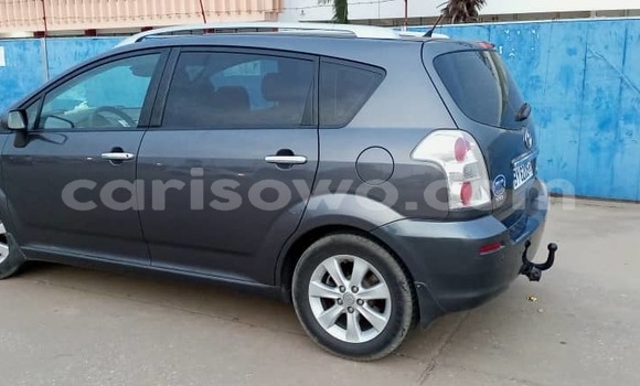 Acheter Occasion Voiture Toyota Corolla Verso Gris à Cotonou, Benin Acheter Occasion Voiture Toyota Corolla Verso Gris à Cotonou, Benin