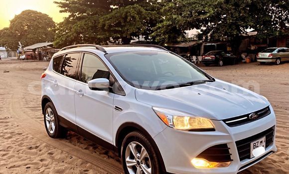 Buy Used Ford Escape White Car in Abomey Calavi in Benign Buy Used Ford Escape White Car in Abomey Calavi in Benign
