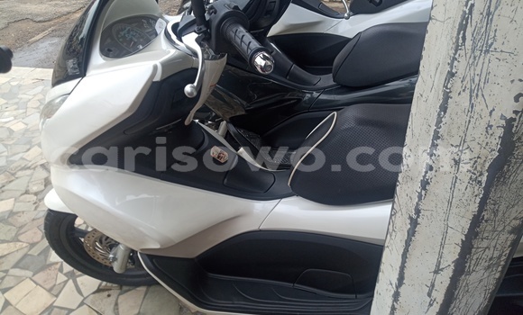 Acheter Occasion Moto Honda PCX Blanc à Cotonou, Benin Acheter Occasion Moto Honda PCX Blanc à Cotonou, Benin