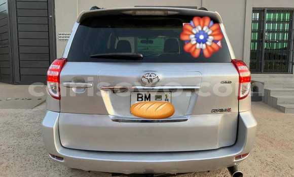 Sayi Na hannu Toyota RAV4 Azurfa Mota in Abomey Calavi a Benin