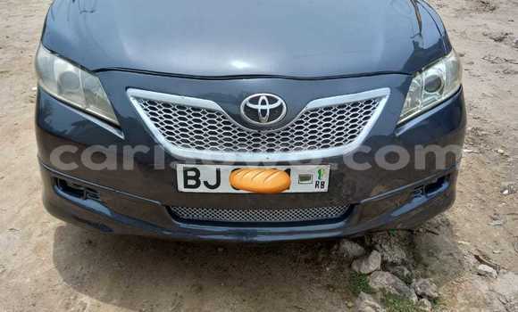 Ra Àlòkù Toyota Camry Silver Ọkọ̀ in Abomey Calavi ni Benin