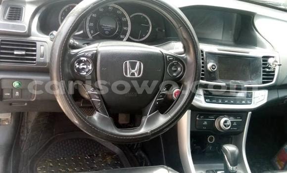 Sayi Na hannu Honda Accord White Mota in Abomey Calavi a Benin Sayi Na hannu Honda Accord White Mota in Abomey Calavi a Benin