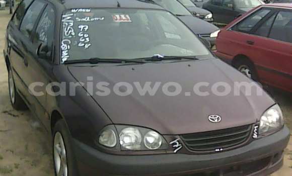 Acheter Occasion Voiture Toyota Avensis Rouge à Porto Novo, Benin Acheter Occasion Voiture Toyota Avensis Rouge à Porto Novo, Benin