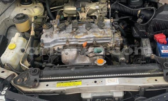 Sayi Na hannu Nissan Almera Tino Brown Mota in Cotonou a Benin Sayi Na hannu Nissan Almera Tino Brown Mota in Cotonou a Benin