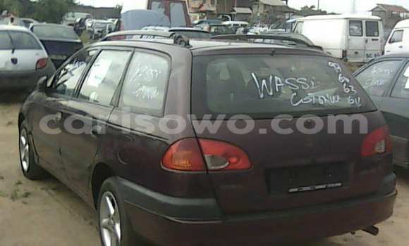 Acheter Occasion Voiture Toyota Avensis Rouge à Porto Novo, Benin Acheter Occasion Voiture Toyota Avensis Rouge à Porto Novo, Benin