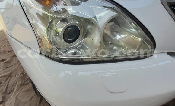 Acheter Occasion Voiture Lexus RX 330 Blanc à Cotonou, Benin Acheter Occasion Voiture Lexus RX 330 Blanc à Cotonou, Benin