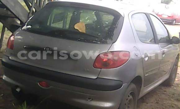 Sayi Na hannu Peugeot 206 Azurfa Mota in Porto Novo a Benin Sayi Na hannu Peugeot 206 Azurfa Mota in Porto Novo a Benin