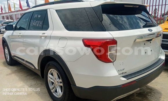 Sayi Imported Ford Explorer White Mota in Cotonou a Benin Sayi Imported Ford Explorer White Mota in Cotonou a Benin