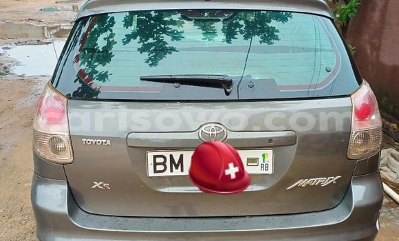 Acheter Occasion Voiture Toyota Matrix Gris à Abomey Calavi, Benin Acheter Occasion Voiture Toyota Matrix Gris à Abomey Calavi, Benin