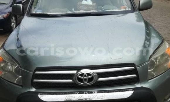 Sayi Na hannu Toyota RAV4 Green Mota in Cotonou a Benin