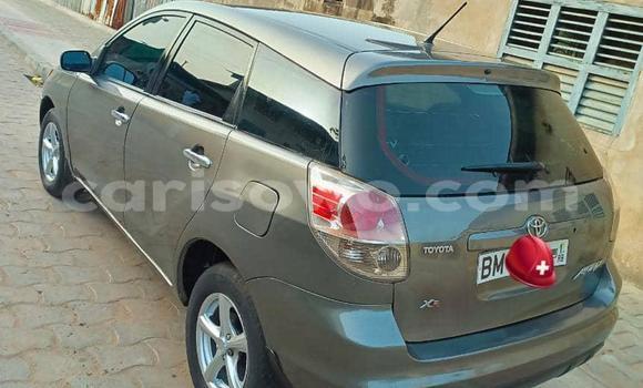 Ra Àlòkù Toyota Matrix Silver Ọkọ̀ in Abomey Calavi ni Benin Ra Àlòkù Toyota Matrix Silver Ọkọ̀ in Abomey Calavi ni Benin