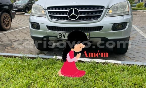 Acheter Occasion Voiture Mercedes-Benz ML–Class Gris à Cotonou, Benin