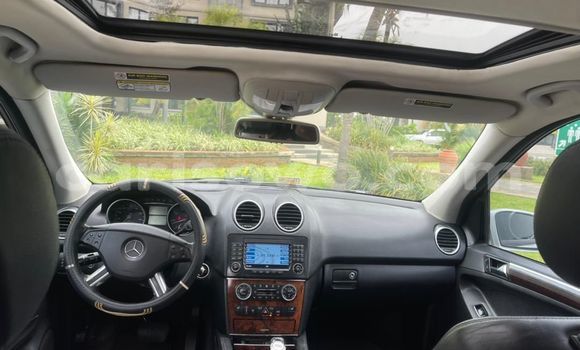 Ra Àlòkù Mercedes-Benz ML–Class Silver Ọkọ̀ in Cotonou ni Benin Ra Àlòkù Mercedes-Benz ML–Class Silver Ọkọ̀ in Cotonou ni Benin