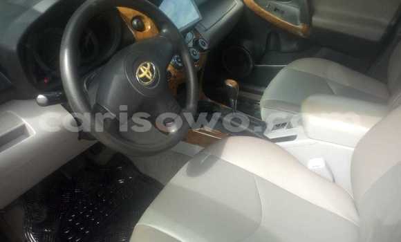 Ra Àlòkù Toyota RAV4 Silver Ọkọ̀ in Cotonou ni Benin Ra Àlòkù Toyota RAV4 Silver Ọkọ̀ in Cotonou ni Benin