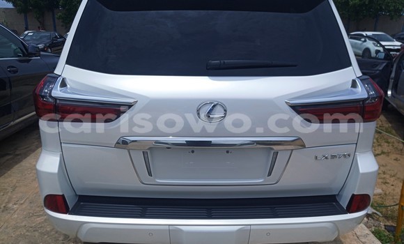Ra Tuntun Lexus LX 570 funfun Ọkọ̀ in Cotonou ni Benin Ra Tuntun Lexus LX 570 funfun Ọkọ̀ in Cotonou ni Benin