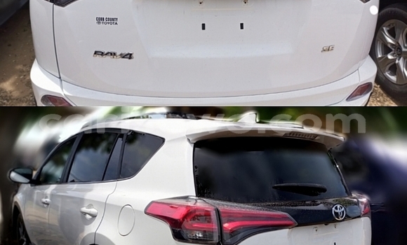 Acheter Occasion Voiture Toyota RAV4 Blanc à Cotonou, Benin Acheter Occasion Voiture Toyota RAV4 Blanc à Cotonou, Benin