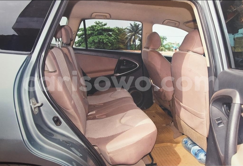 Big with watermark toyota rav4 benin cotonou 13419
