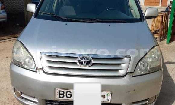 Ra Àlòkù Toyota Avensis Verso Silver Ọkọ̀ in Cotonou ni Benin Ra Àlòkù Toyota Avensis Verso Silver Ọkọ̀ in Cotonou ni Benin