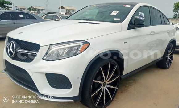 Acheter Import Voiture Mercedes-Benz GLE Blanc à Cotonou, Benin