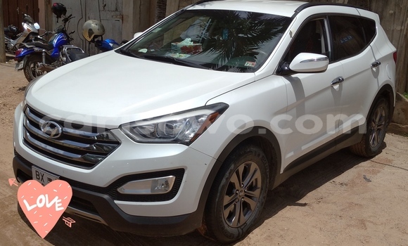 Acheter Occasion Voiture Hyundai Santa Fe Blanc à Porto Novo, Benin Acheter Occasion Voiture Hyundai Santa Fe Blanc à Porto Novo, Benin