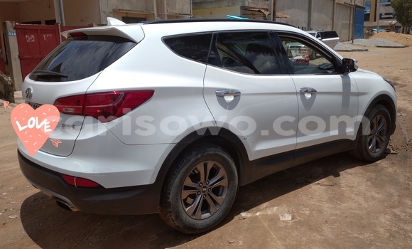 Acheter Occasion Voiture Hyundai Santa Fe Blanc à Porto Novo, Benin Acheter Occasion Voiture Hyundai Santa Fe Blanc à Porto Novo, Benin