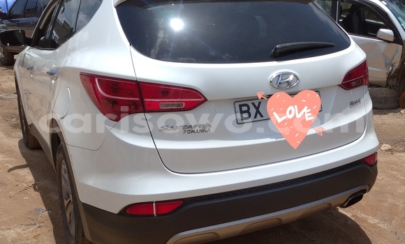 Acheter Occasion Voiture Hyundai Santa Fe Blanc à Porto Novo, Benin Acheter Occasion Voiture Hyundai Santa Fe Blanc à Porto Novo, Benin