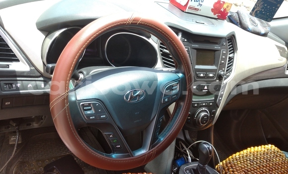 Acheter Occasion Voiture Hyundai Santa Fe Blanc à Porto Novo, Benin Acheter Occasion Voiture Hyundai Santa Fe Blanc à Porto Novo, Benin