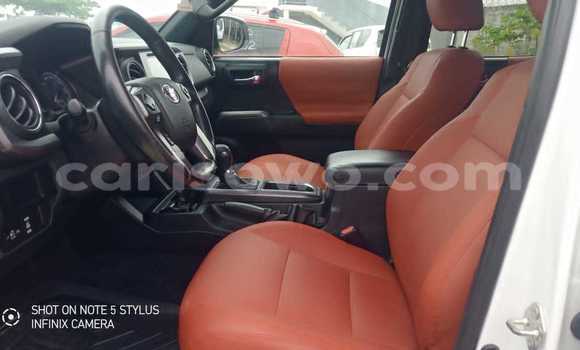 Sayi Imported Toyota Tacoma White Mota in Cotonou a Benin Sayi Imported Toyota Tacoma White Mota in Cotonou a Benin