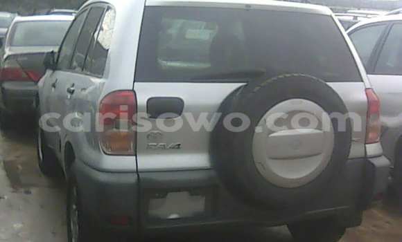 Acheter Occasion Voiture Toyota RAV4 Gris à Porto Novo, Benin Acheter Occasion Voiture Toyota RAV4 Gris à Porto Novo, Benin