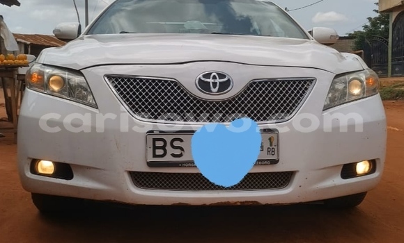 Buy Used Toyota Camry White Car in Porto Novo in Benign