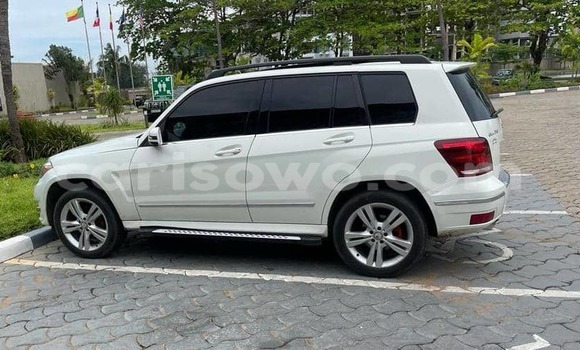 Acheter Occasion Voiture Mercedes-Benz GLK-klasse Blanc à Cotonou, Benin
