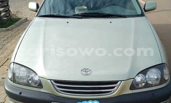 Sayi Na hannu Toyota Avensis Green Mota in Porto Novo a Benin