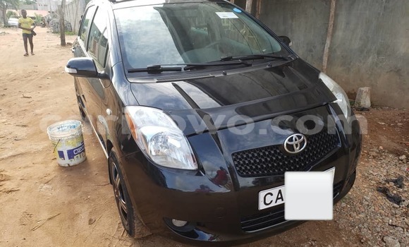 Sayi Na hannu Toyota Yaris Brown Mota in Cotonou a Benin Sayi Na hannu Toyota Yaris Brown Mota in Cotonou a Benin